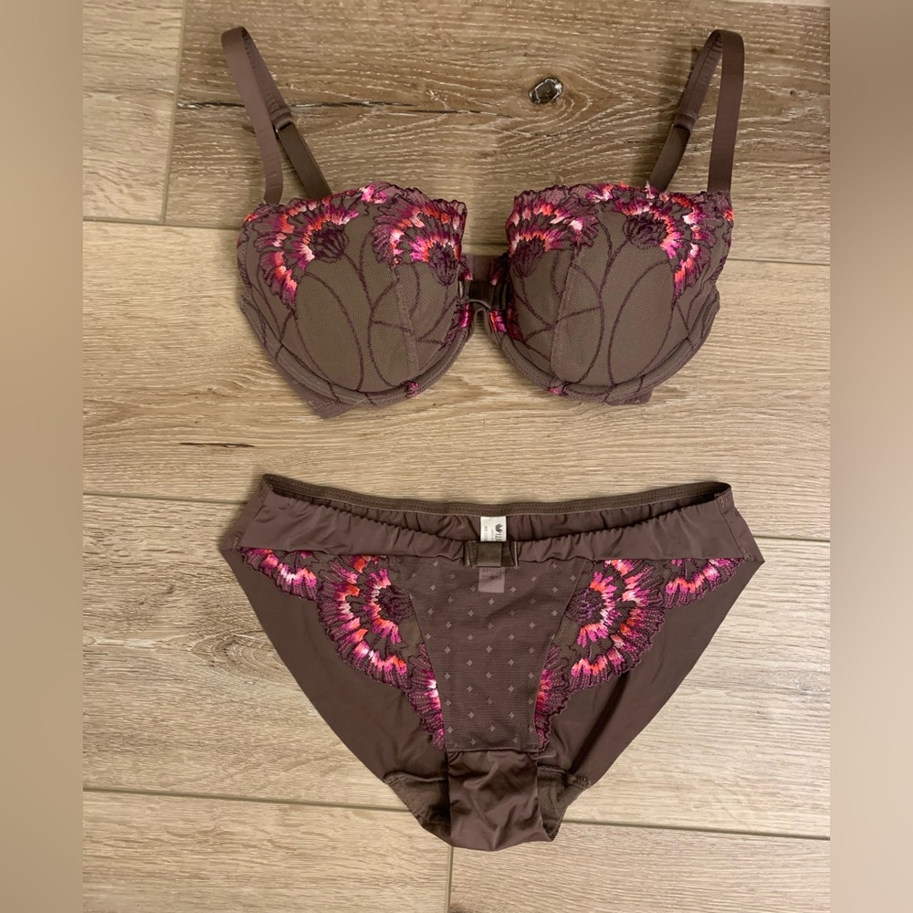 WACOAL high cut panties size S - Picture 2 of 3